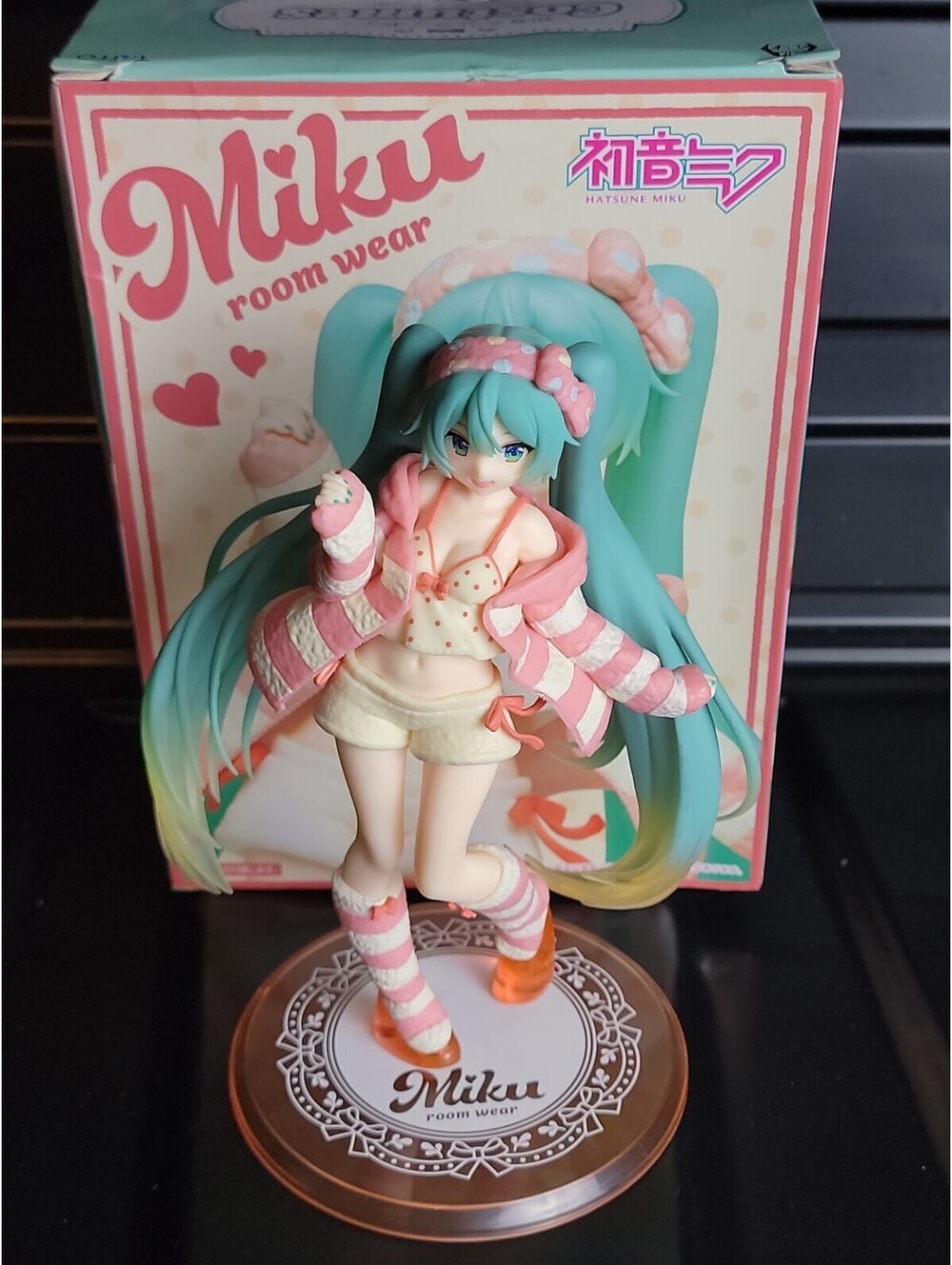 Hatsune Miku Figure Toy Doll Costumes room wear Taito-Japan